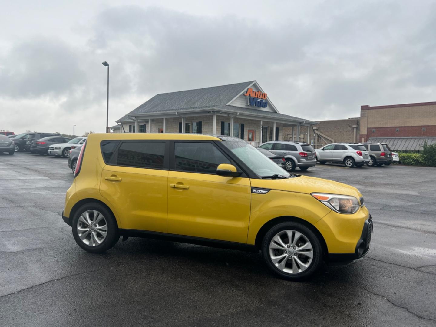 2014 YELLOW Kia Soul + (KNDJP3A5XE7) with an 2.0L L4 DOHC 16V engine, 6-Speed Automatic transmission, located at 420 I-35E, Lancaster, TX, 75146, (469) 297-4144, 32.593929, -96.823685 - Photo#7